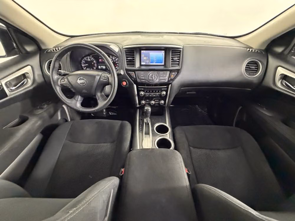 2015 Nissan Pathfinder SV Image 28
