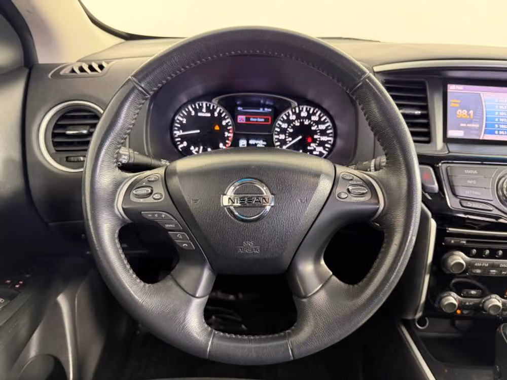 2015 Nissan Pathfinder SV Image 35