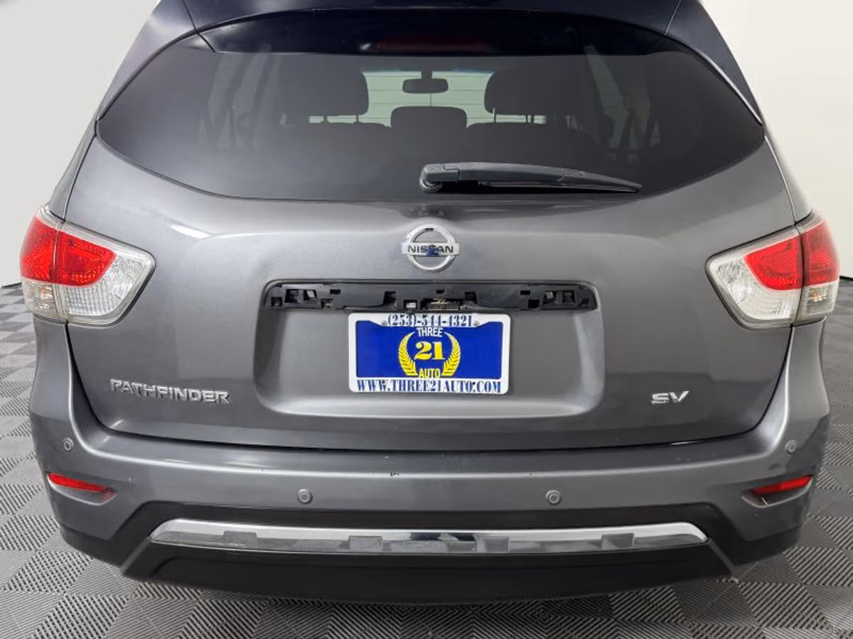 2015 Nissan Pathfinder SV Image 9