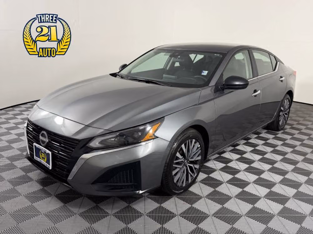 2025 Nissan Altima 2.5 SV Image 1