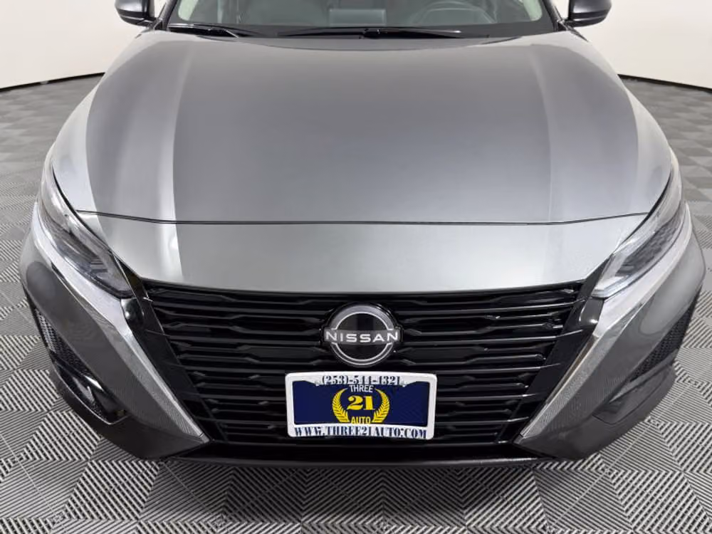 2025 Nissan Altima 2.5 SV Image 3