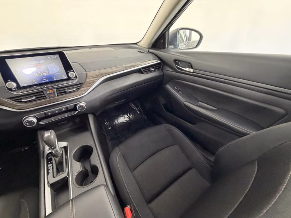 2025 Nissan Altima 2.5 SV Image 27