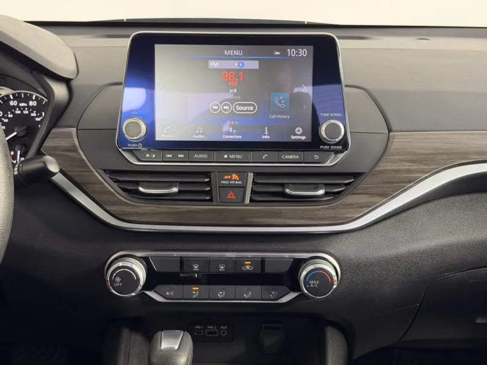 2025 Nissan Altima 2.5 SV Image 28
