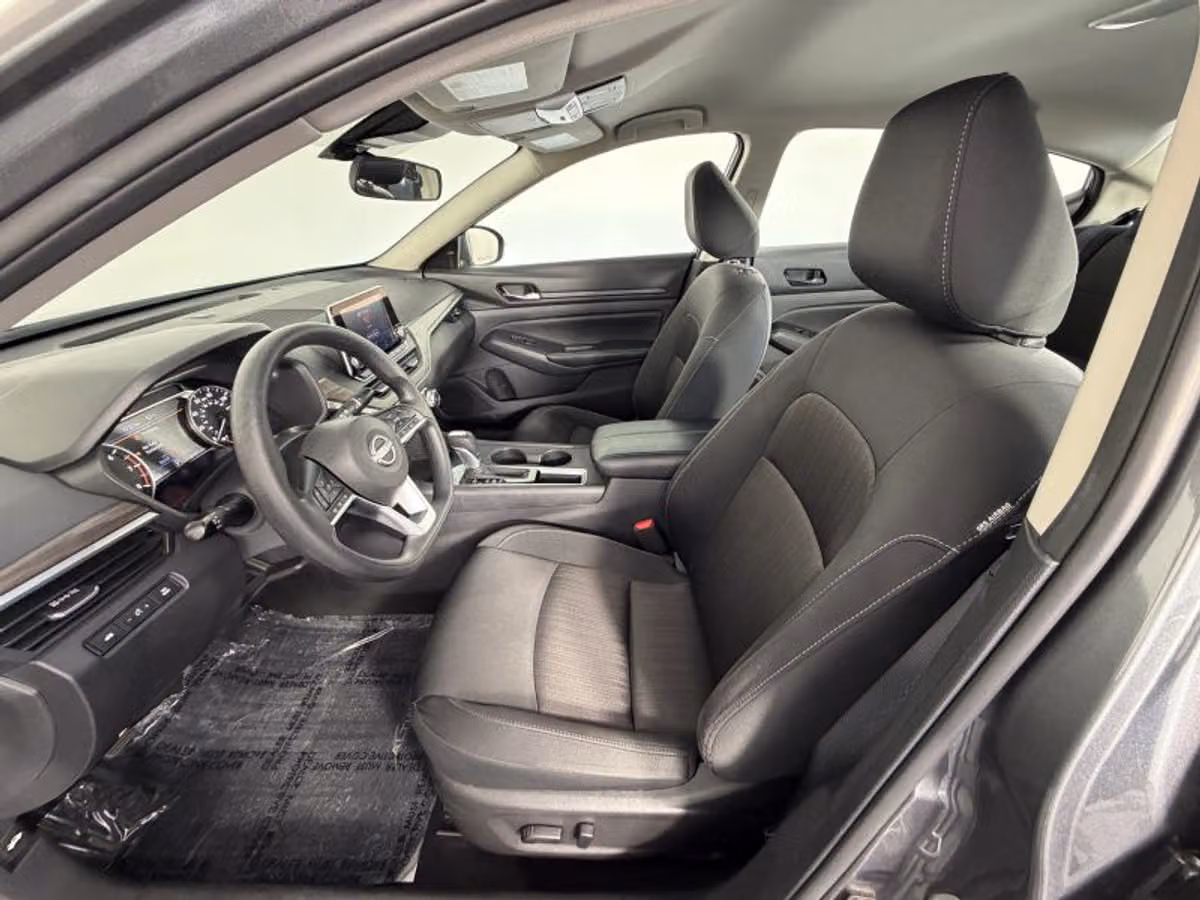 2025 Nissan Altima 2.5 SV Image 17