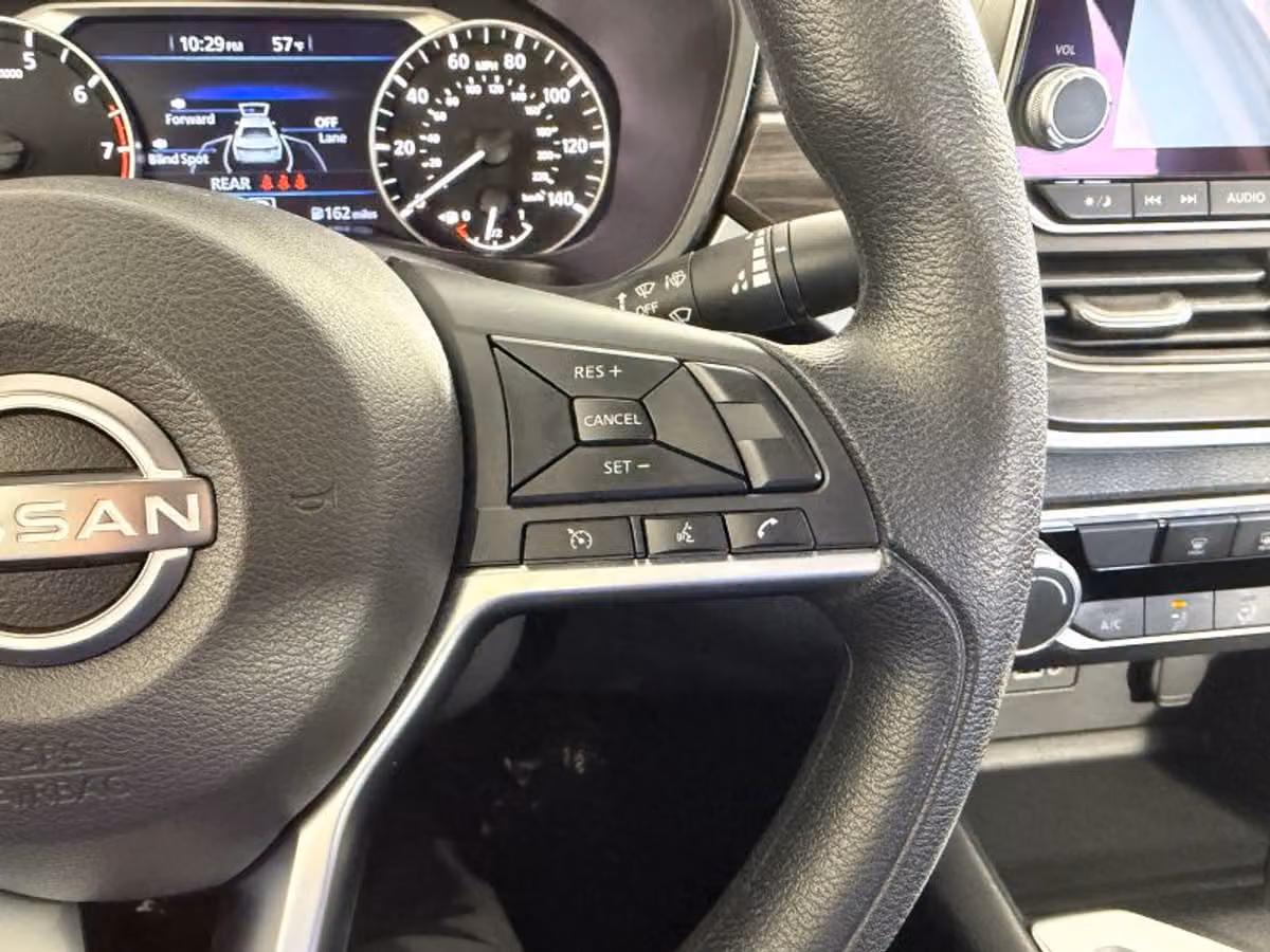 2025 Nissan Altima 2.5 SV Image 34