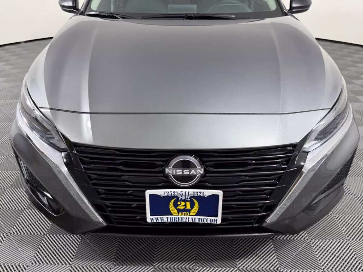 2025 Nissan Altima 2.5 SV Image 3