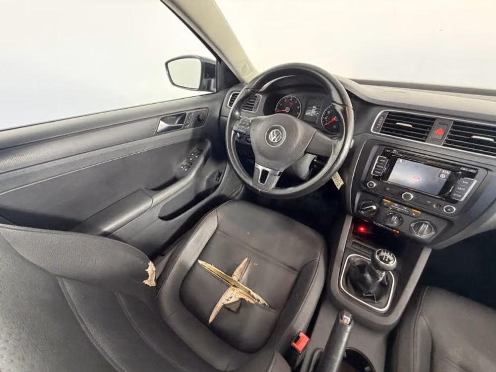 2012 Volkswagen Jetta 2.5L SE Sedan 4D Image 9