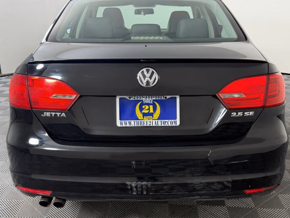 2012 Volkswagen Jetta 2.5L SE Sedan 4D Image 19