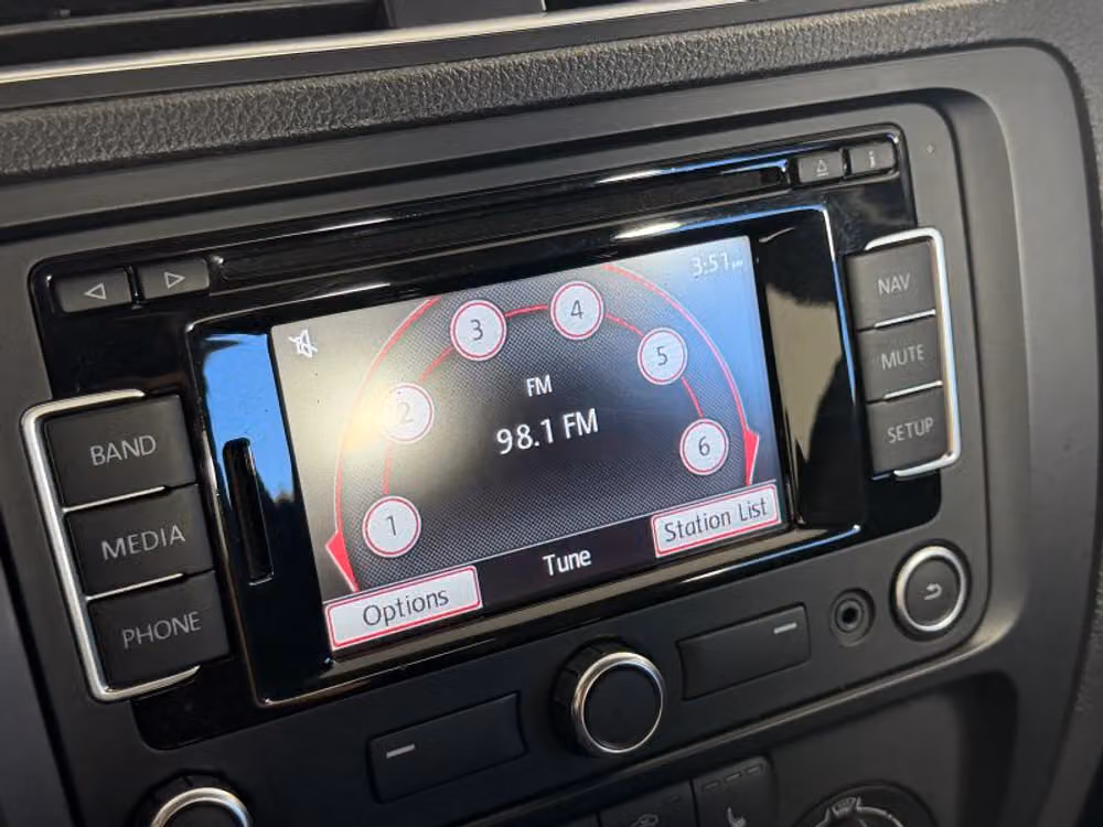 2012 Volkswagen Jetta 2.5L SE Sedan 4D Image 28
