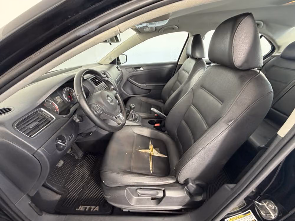 2012 Volkswagen Jetta 2.5L SE Sedan 4D Image 26