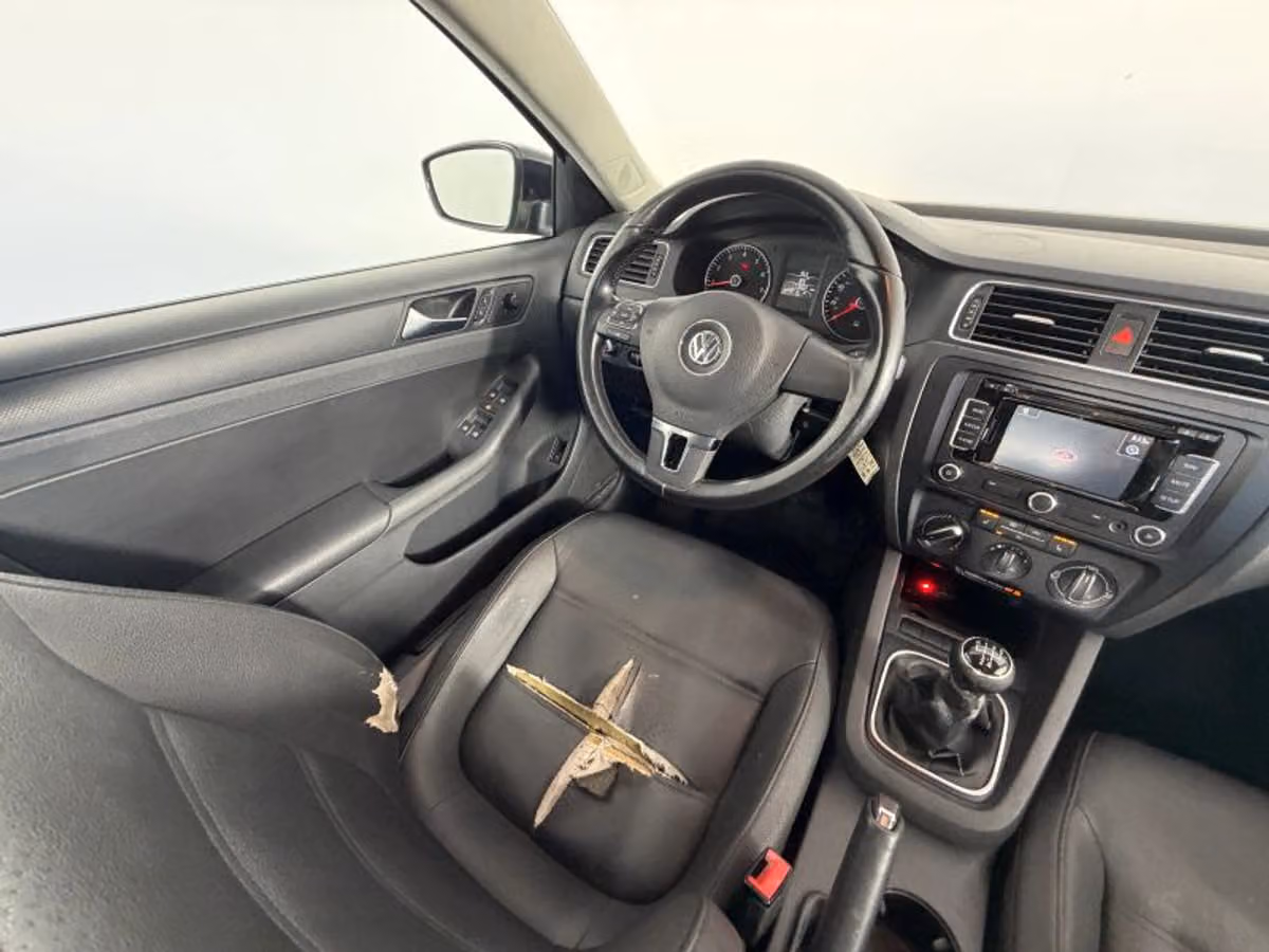 2012 Volkswagen Jetta 2.5L SE Sedan 4D Image 9