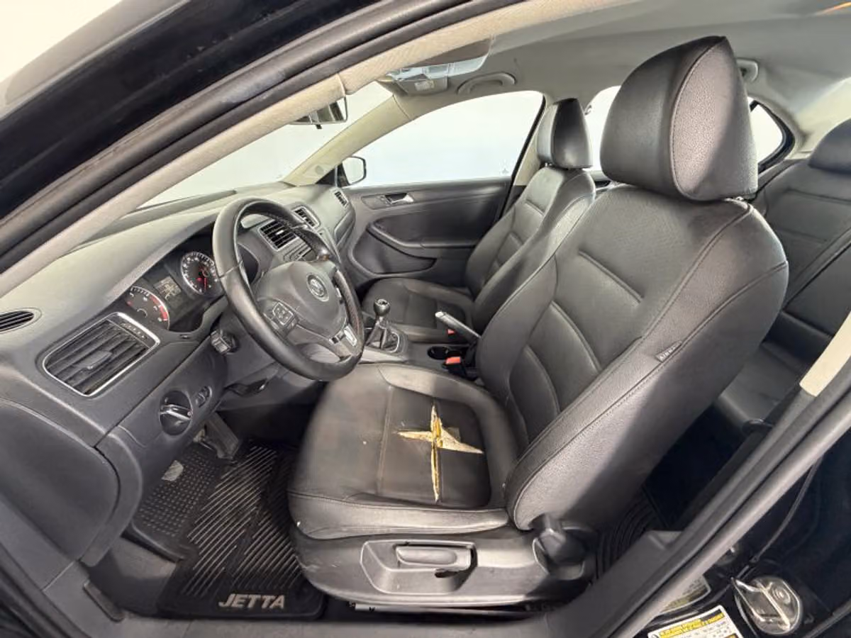 2012 Volkswagen Jetta 2.5L SE Sedan 4D Image 26