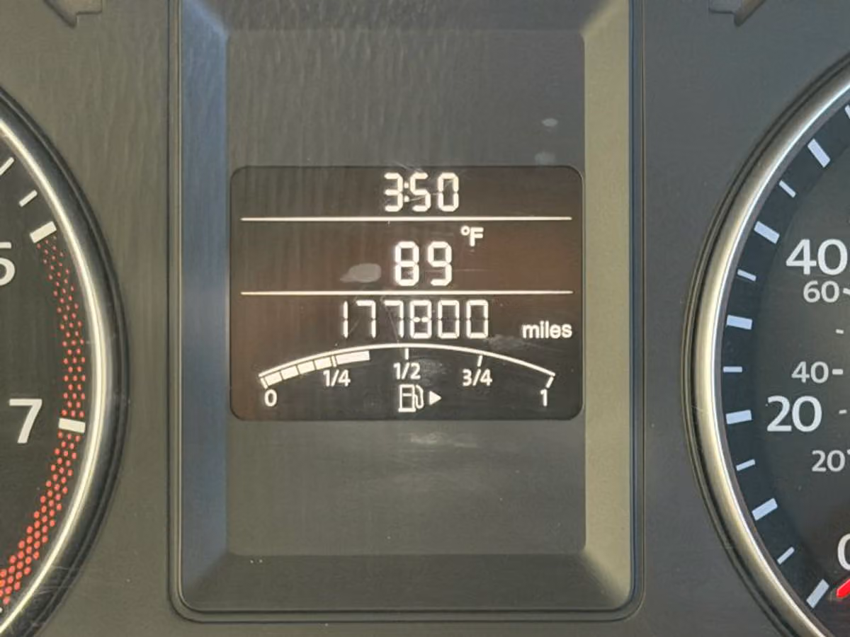 2012 Volkswagen Jetta 2.5L SE Sedan 4D Image 37