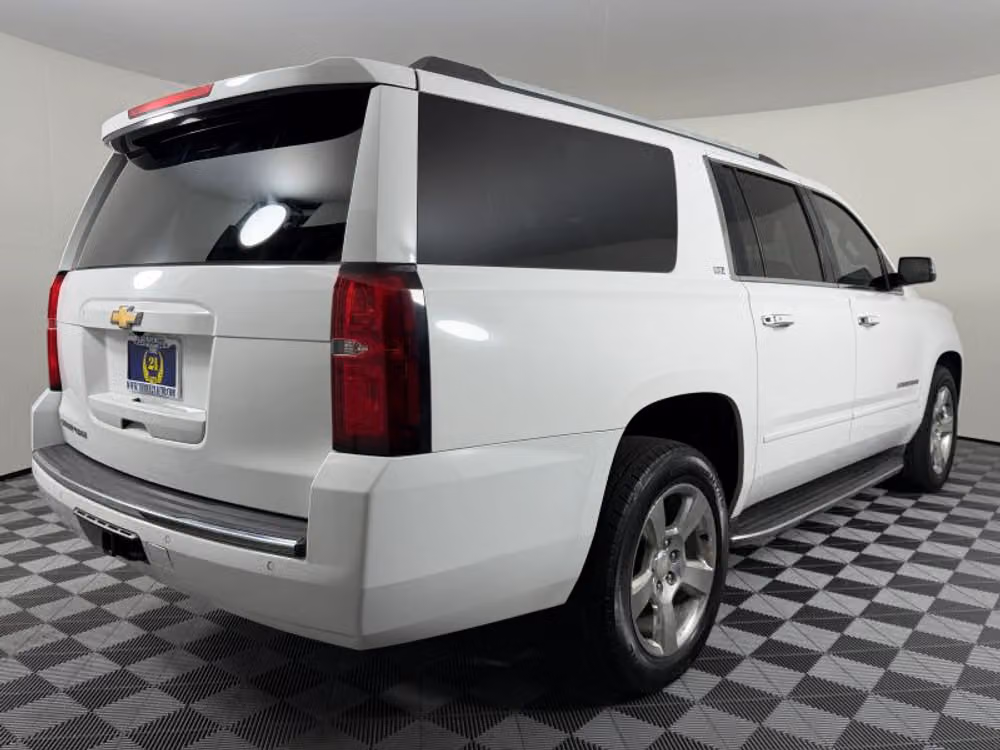 2015 Chevrolet Suburban LTZ Image 8