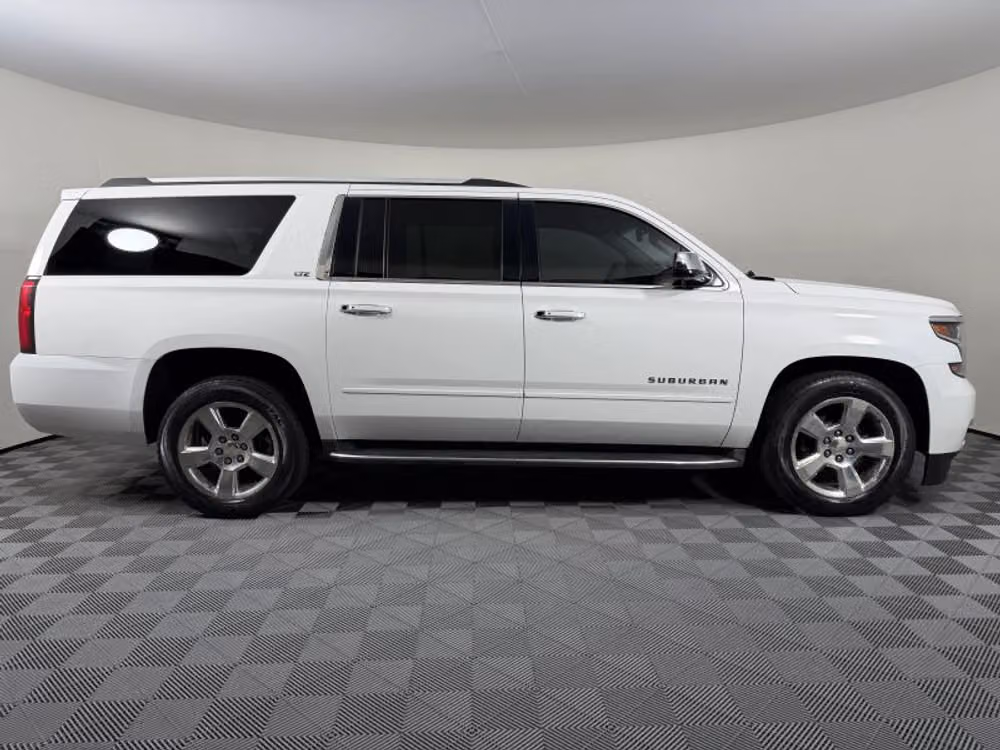 2015 Chevrolet Suburban LTZ Image 7