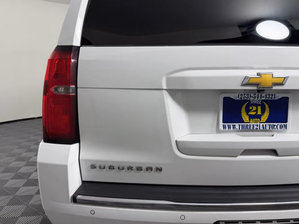 2015 Chevrolet Suburban LTZ Image 10