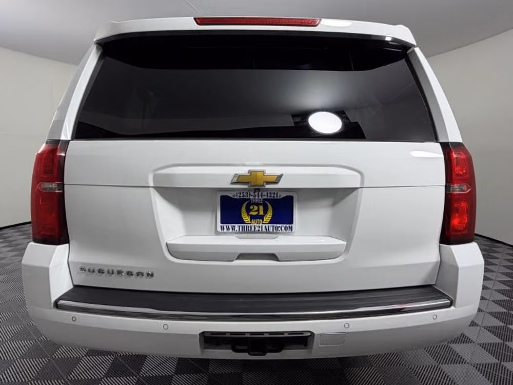 2015 Chevrolet Suburban LTZ Image 9