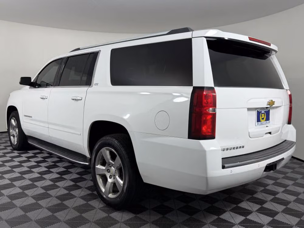 2015 Chevrolet Suburban LTZ Image 12