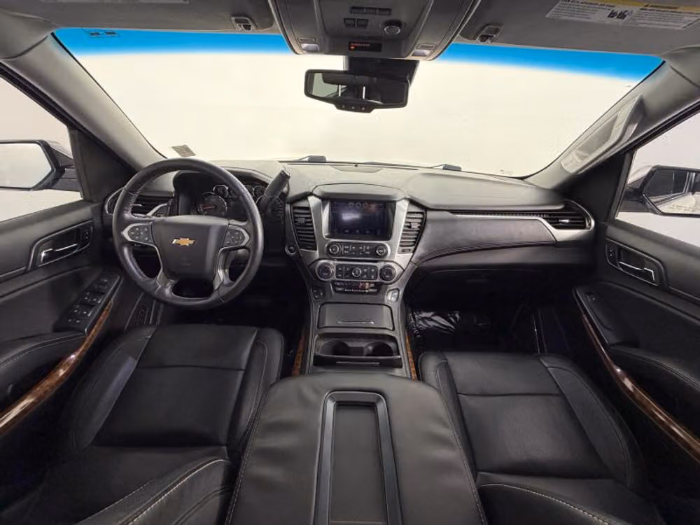 2015 Chevrolet Suburban LTZ Image 20