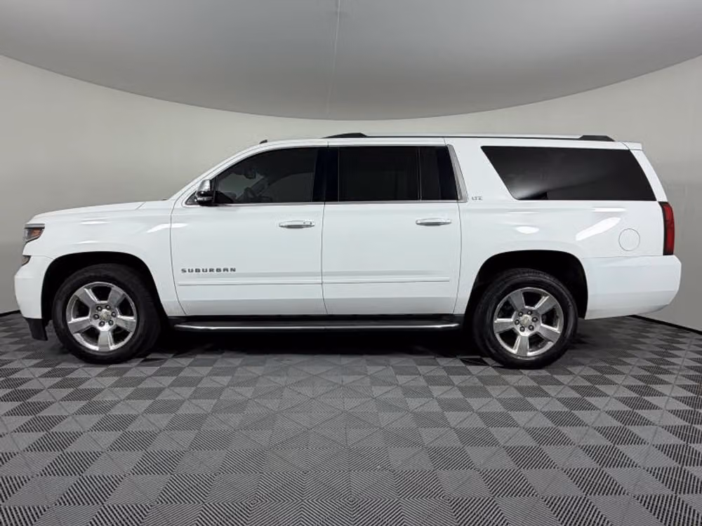 2015 Chevrolet Suburban LTZ Image 13