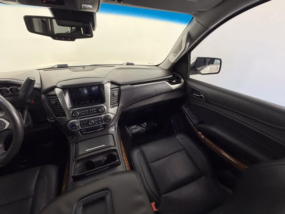 2015 Chevrolet Suburban LTZ Image 22