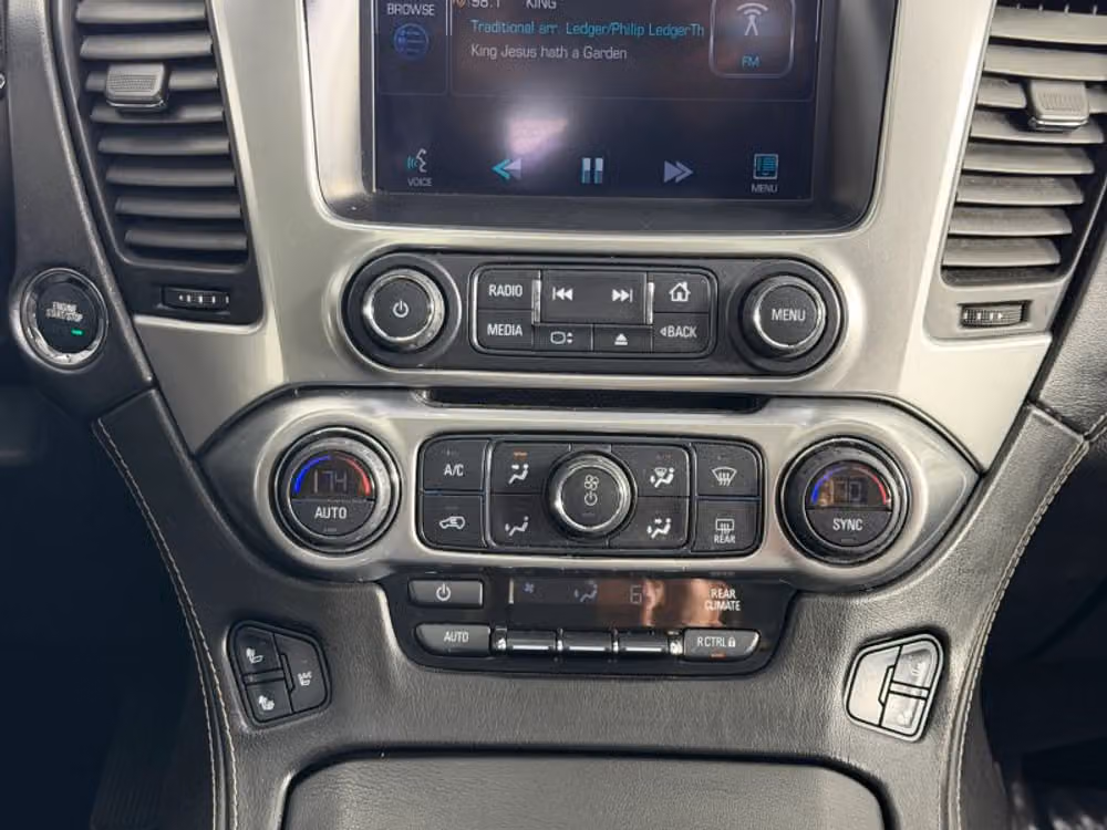 2015 Chevrolet Suburban LTZ Image 28