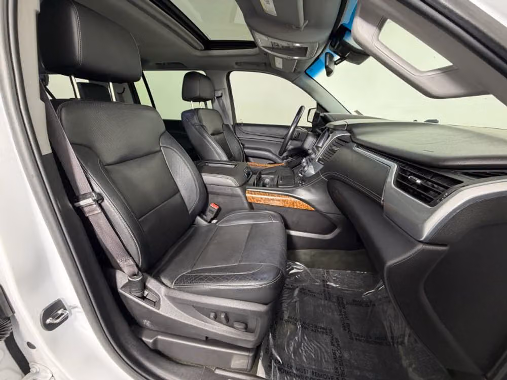 2015 Chevrolet Suburban LTZ Image 33