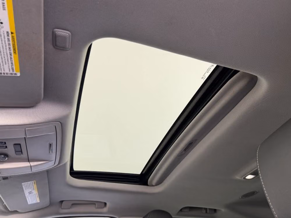 2015 Chevrolet Suburban LTZ Image 39