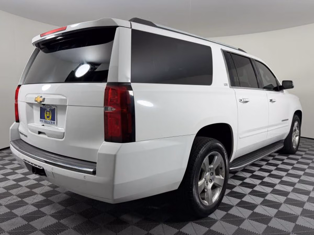 2015 Chevrolet Suburban LTZ Image 8