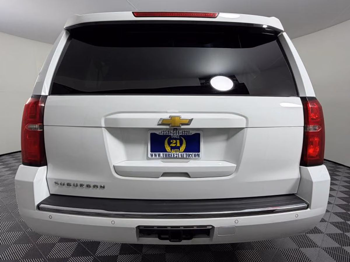 2015 Chevrolet Suburban LTZ Image 9
