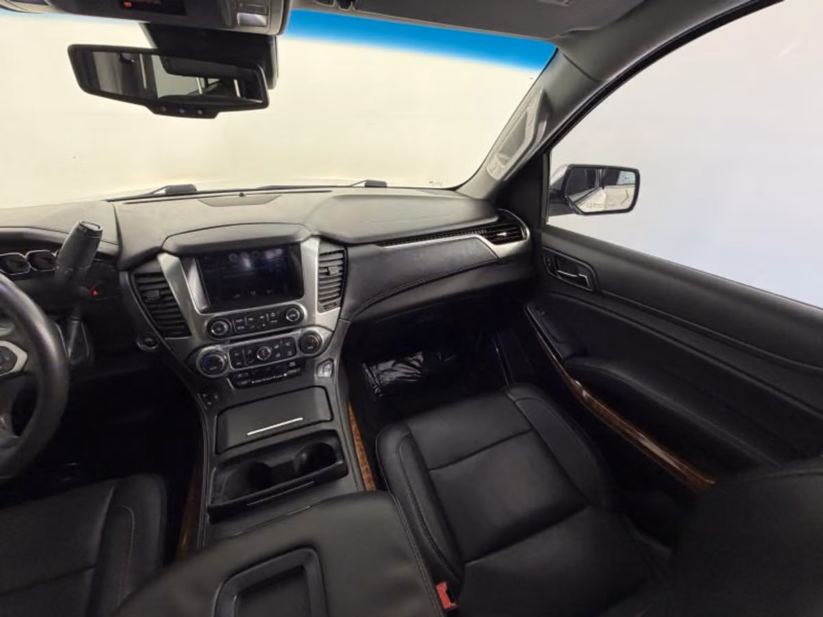 2015 Chevrolet Suburban LTZ Image 22