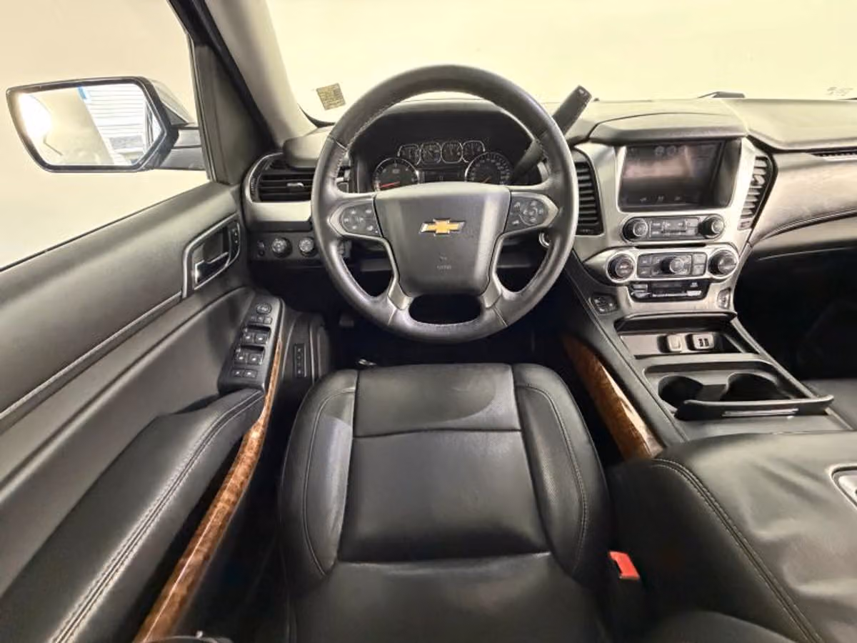 2015 Chevrolet Suburban LTZ Image 23