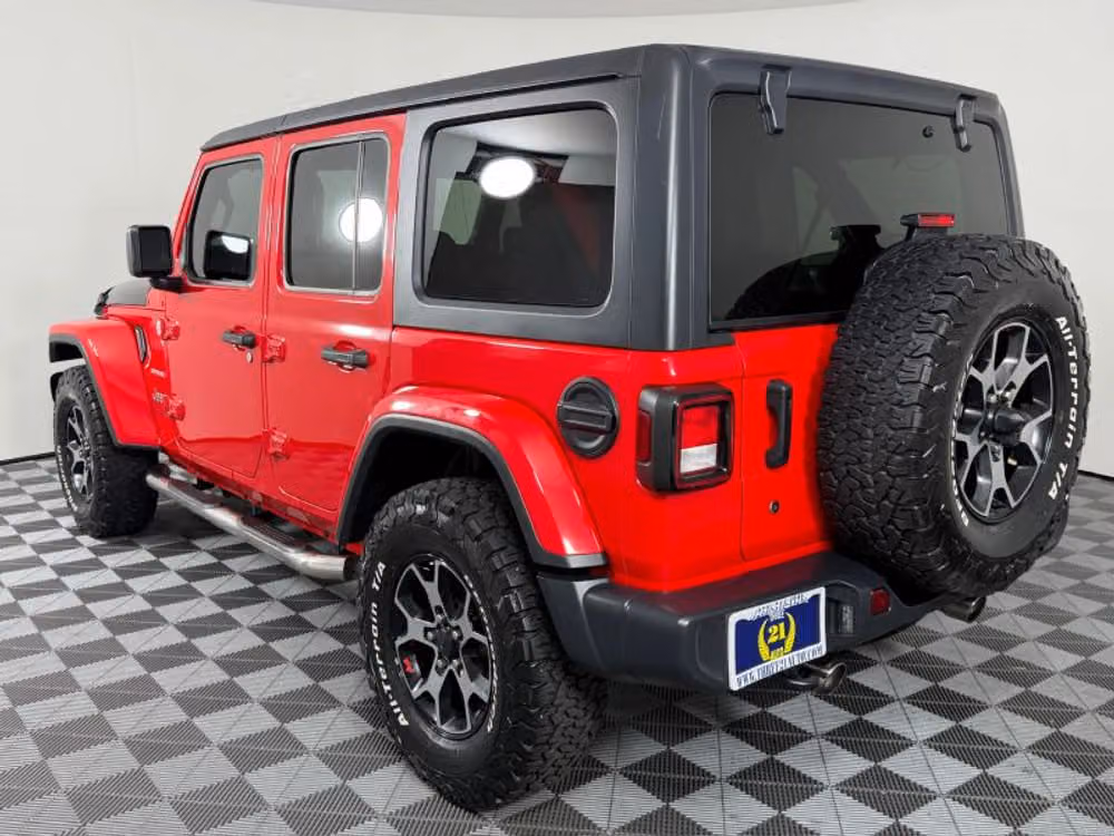 2020 Jeep Wrangler Unlimited Sahara Image 7