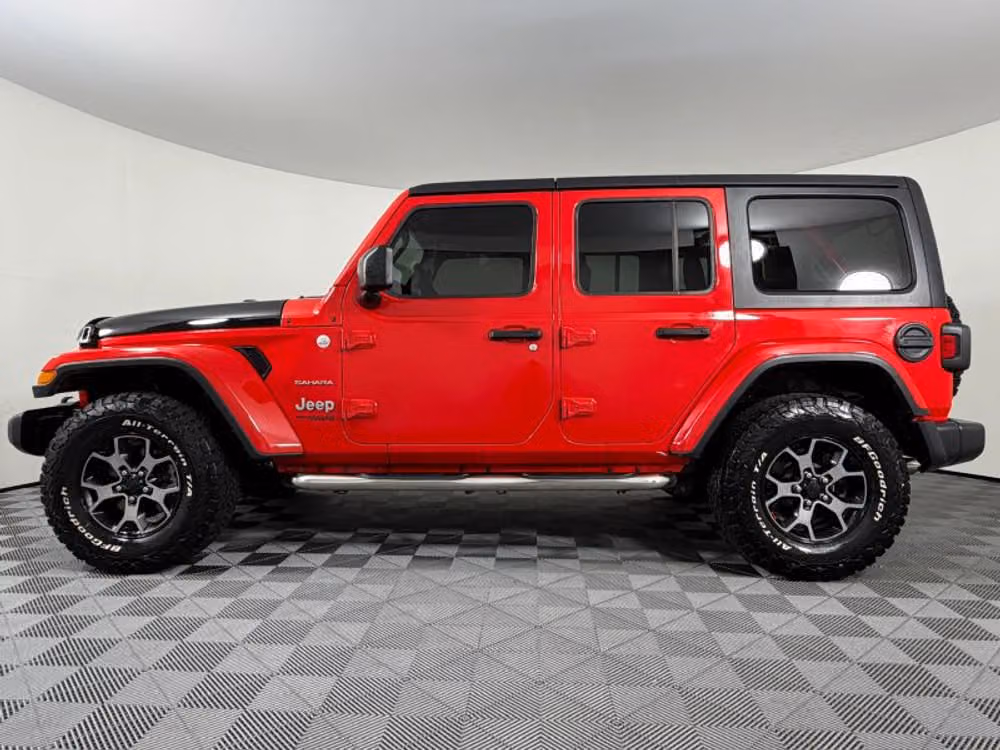 2020 Jeep Wrangler Unlimited Sahara Image 3