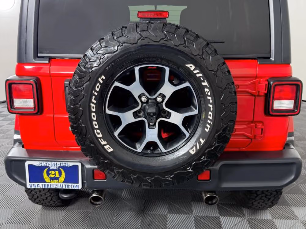 2020 Jeep Wrangler Unlimited Sahara Image 8