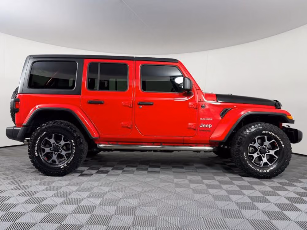 2020 Jeep Wrangler Unlimited Sahara Image 25
