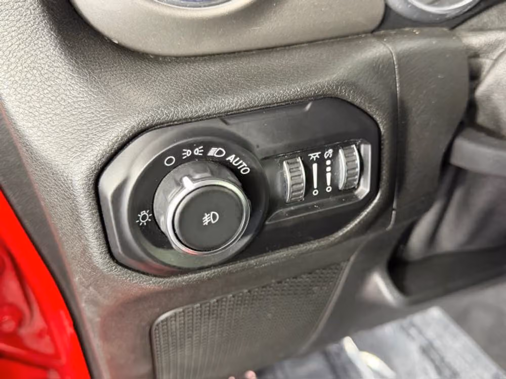 2020 Jeep Wrangler Unlimited Sahara Image 34