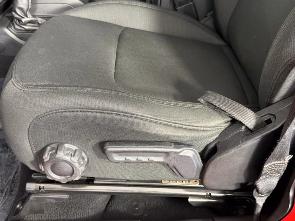 2020 Jeep Wrangler Unlimited Sahara Image 33