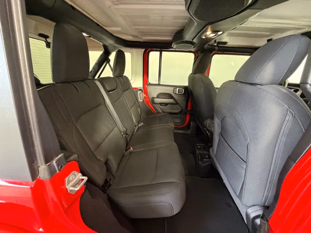 2020 Jeep Wrangler Unlimited Sahara Image 37
