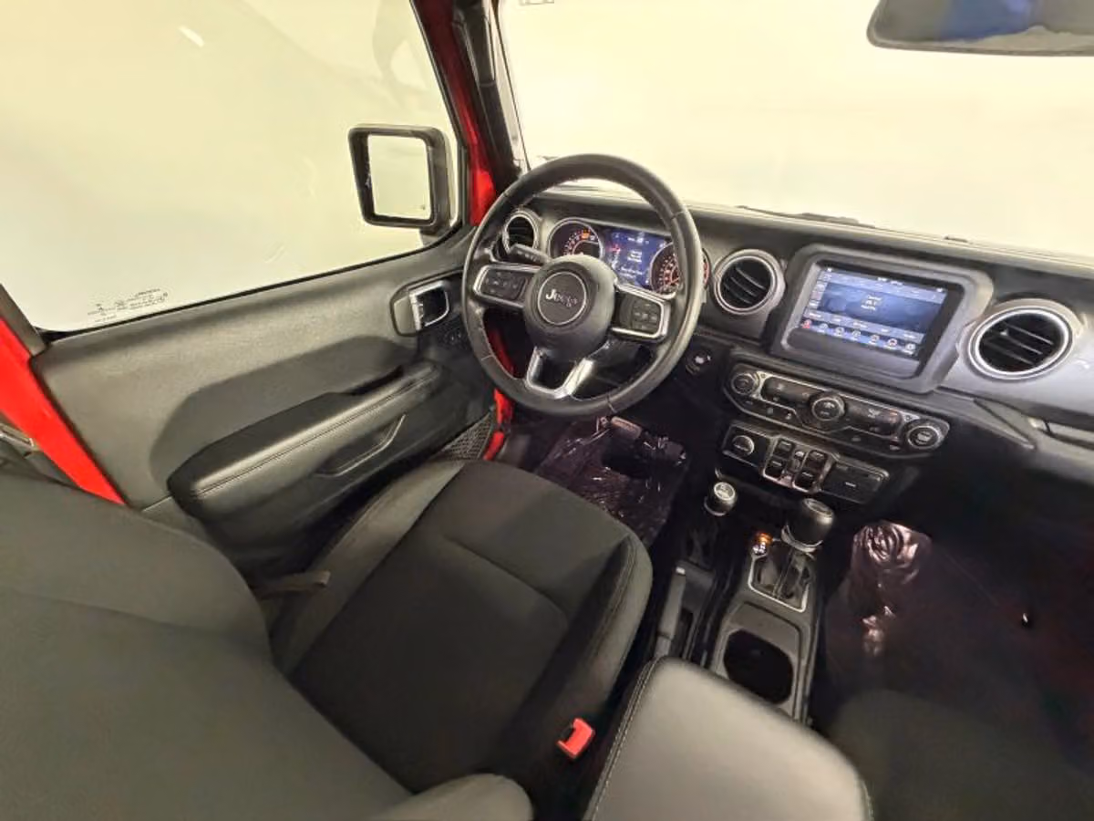 2020 Jeep Wrangler Unlimited Sahara Image 12
