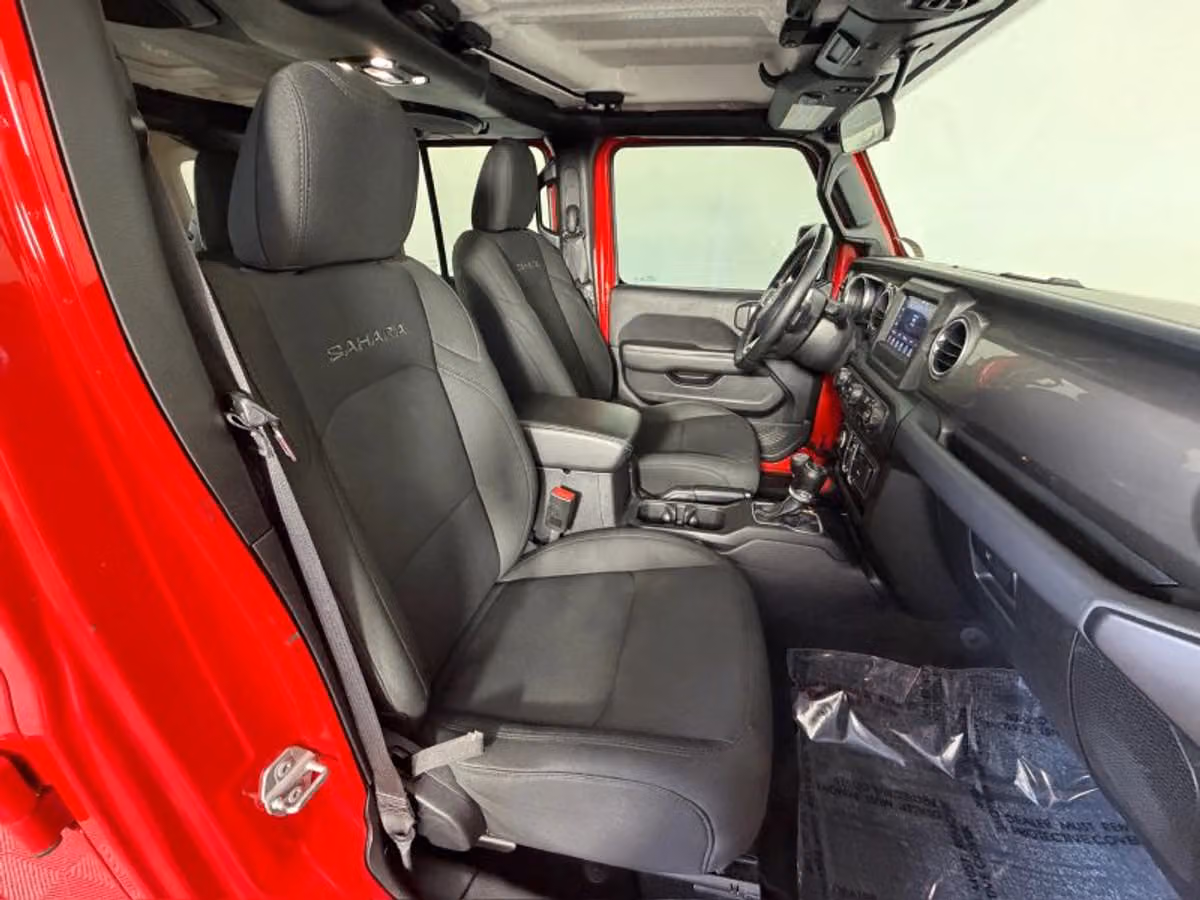2020 Jeep Wrangler Unlimited Sahara Image 35