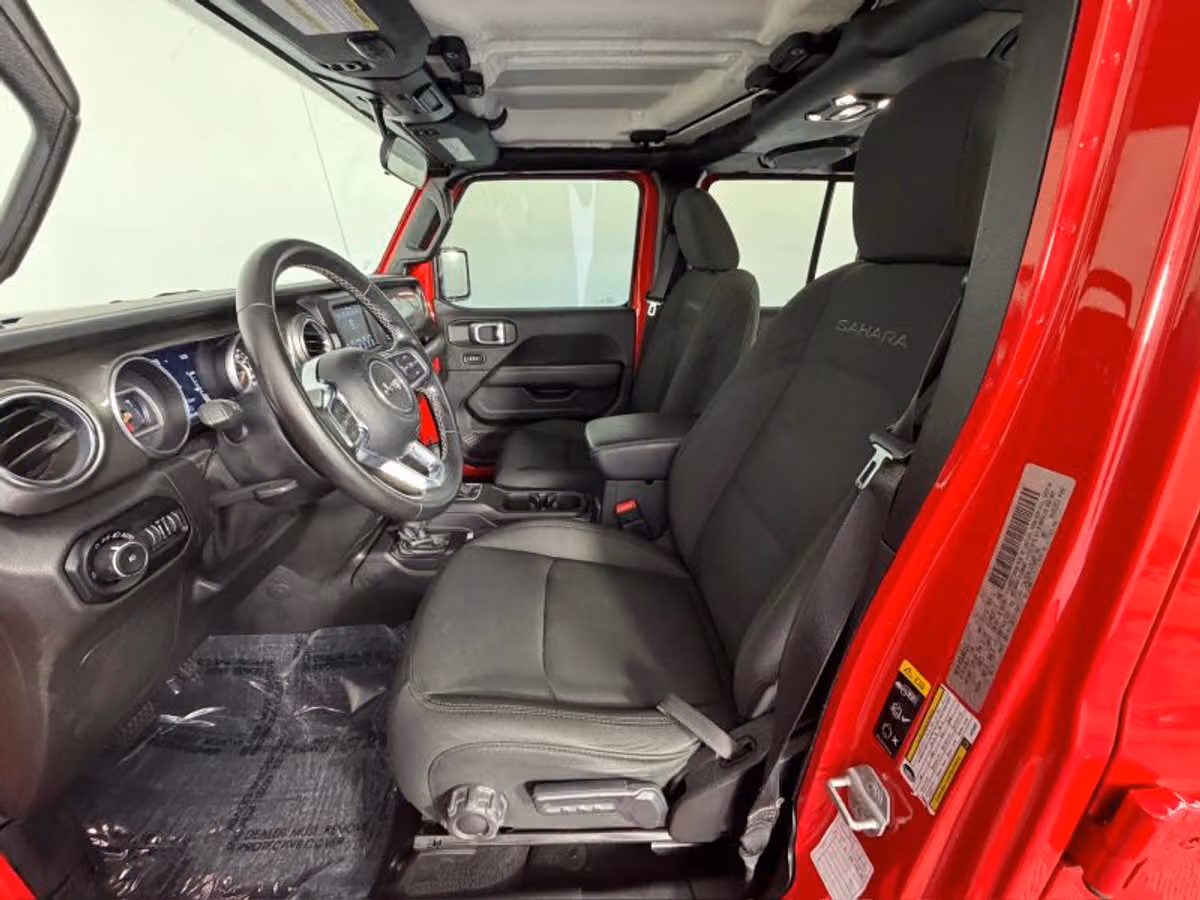 2020 Jeep Wrangler Unlimited Sahara Image 32