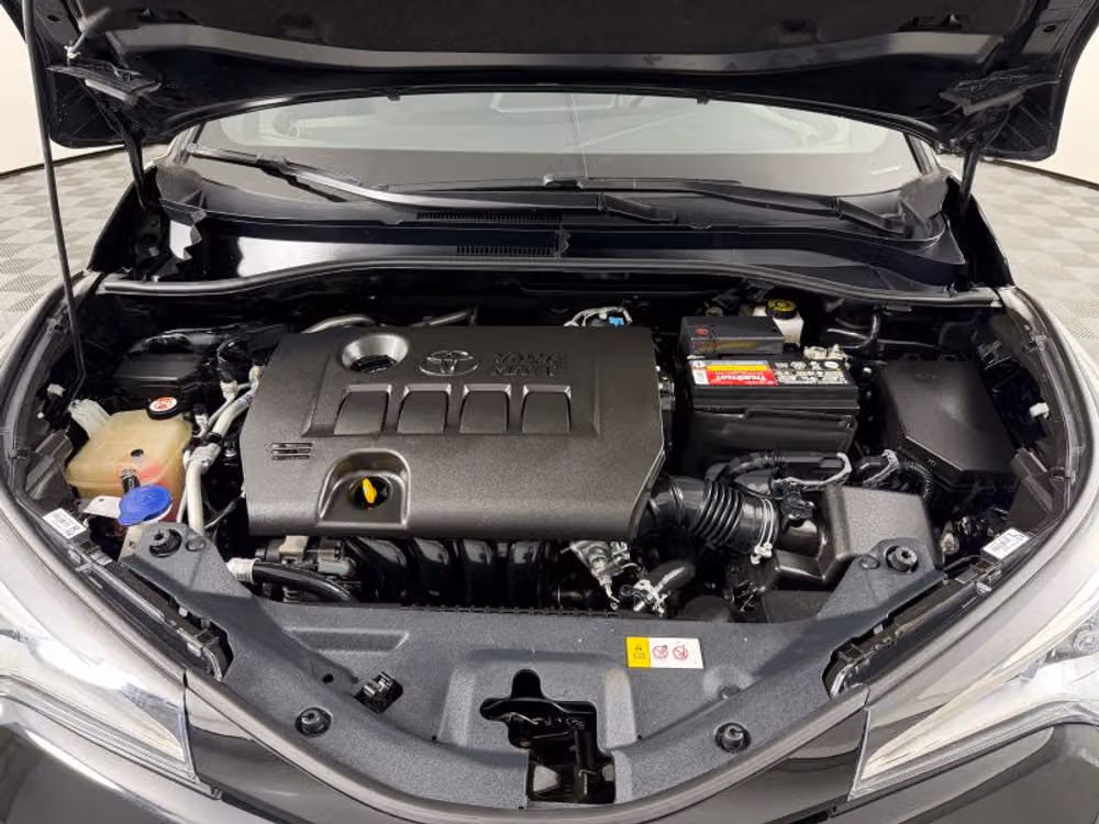 2018 Toyota C-HR XLE Premium Crossover Image 17