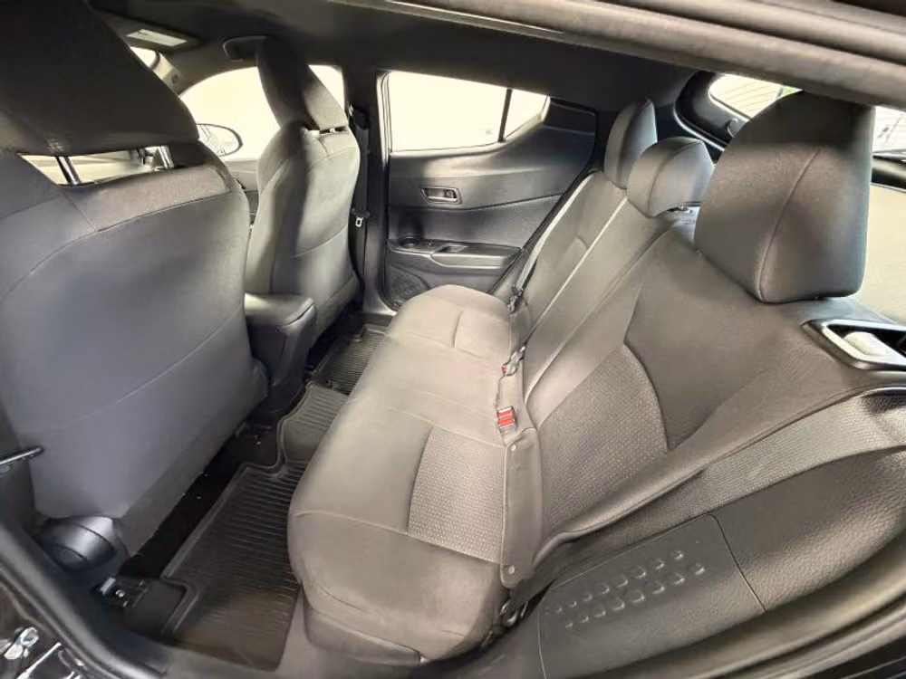 2018 Toyota C-HR XLE Premium Crossover Image 25