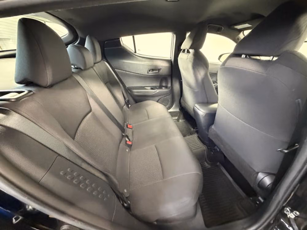 2018 Toyota C-HR XLE Premium Crossover Image 26