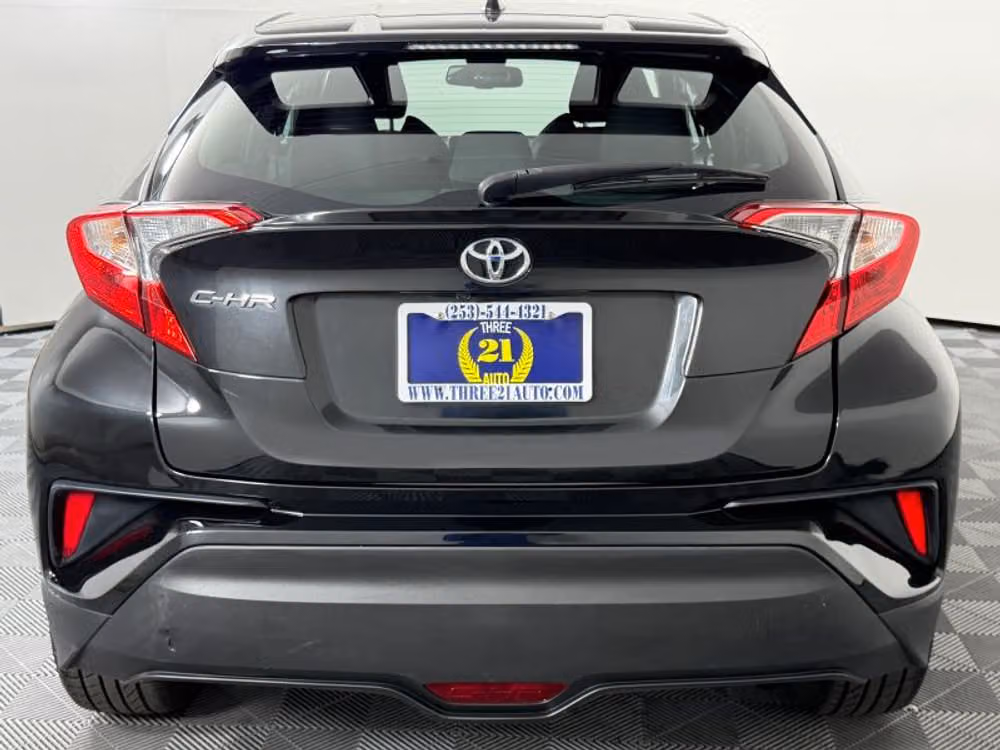 2018 Toyota C-HR XLE Premium Crossover Image 9