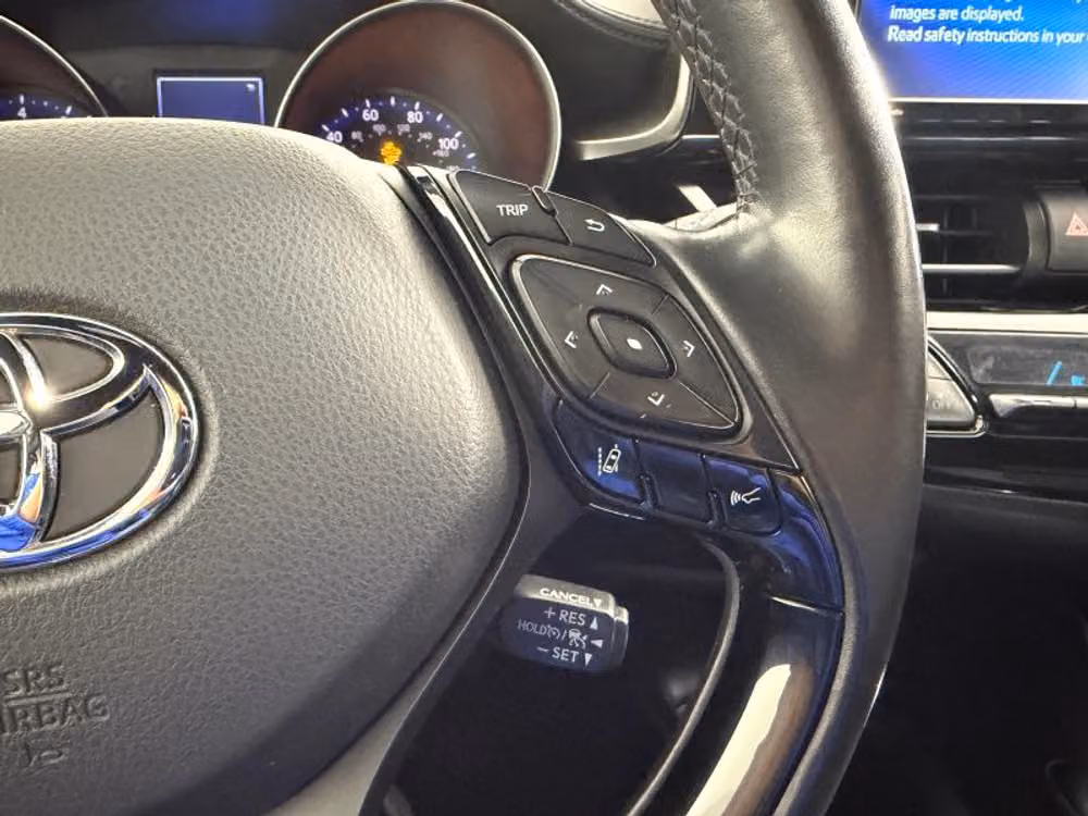 2018 Toyota C-HR XLE Premium Crossover Image 37