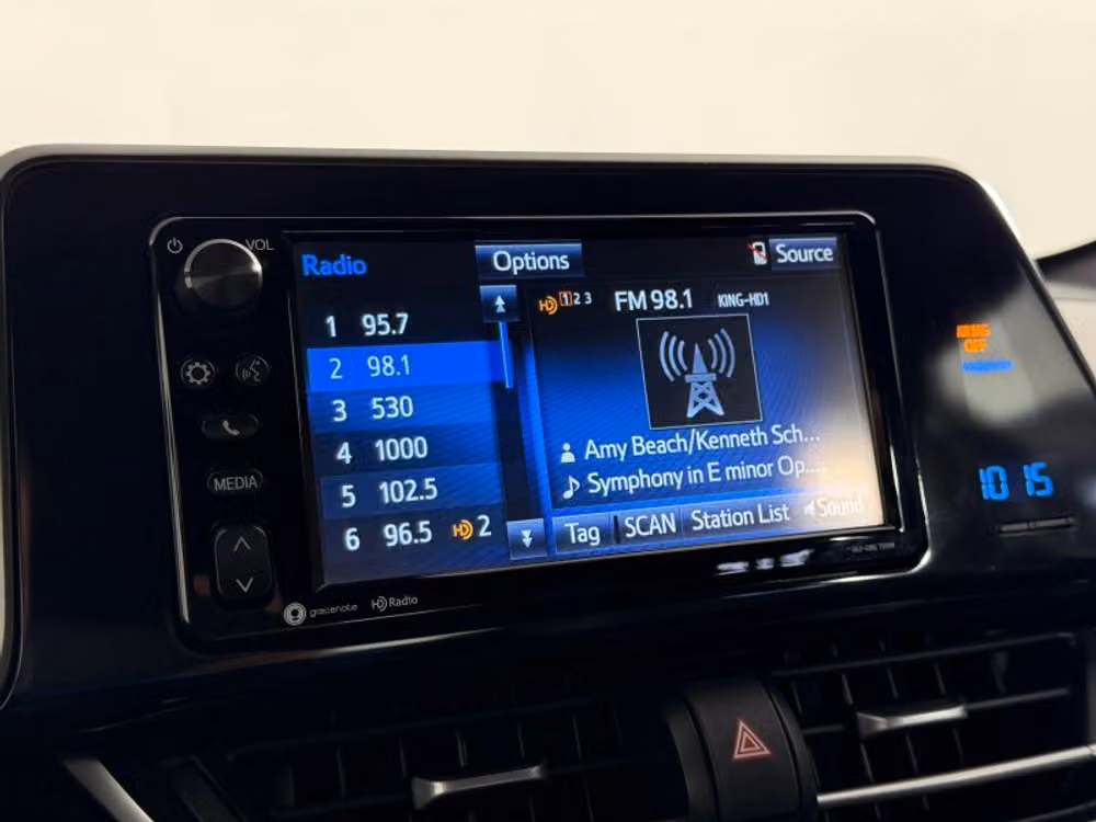 2018 Toyota C-HR XLE Premium Crossover Image 39