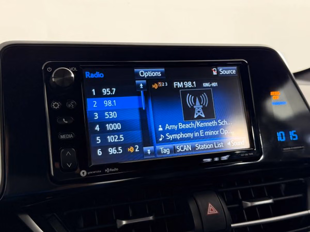 2018 Toyota C-HR XLE Premium Crossover Image 39