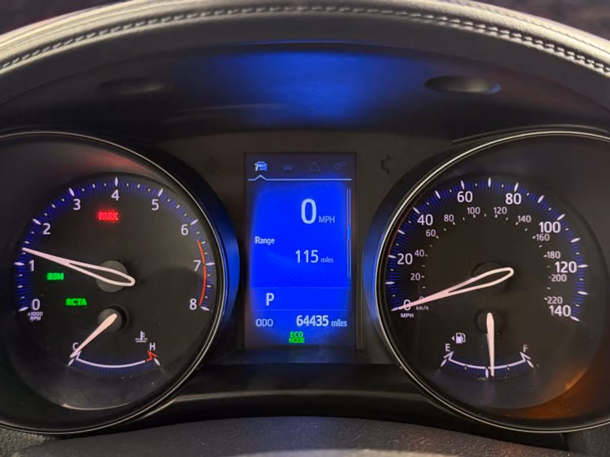 2018 Toyota C-HR XLE Premium Crossover Image 40